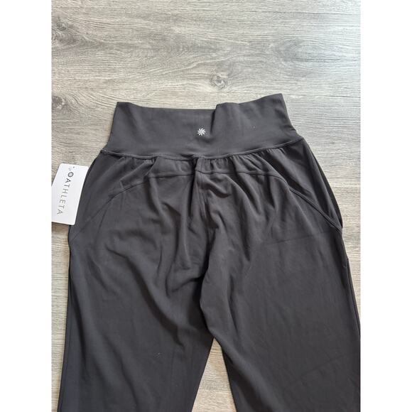NWT Athleta Salutation Jogger in Powervita Black Small Petite - Picture 8 of 15